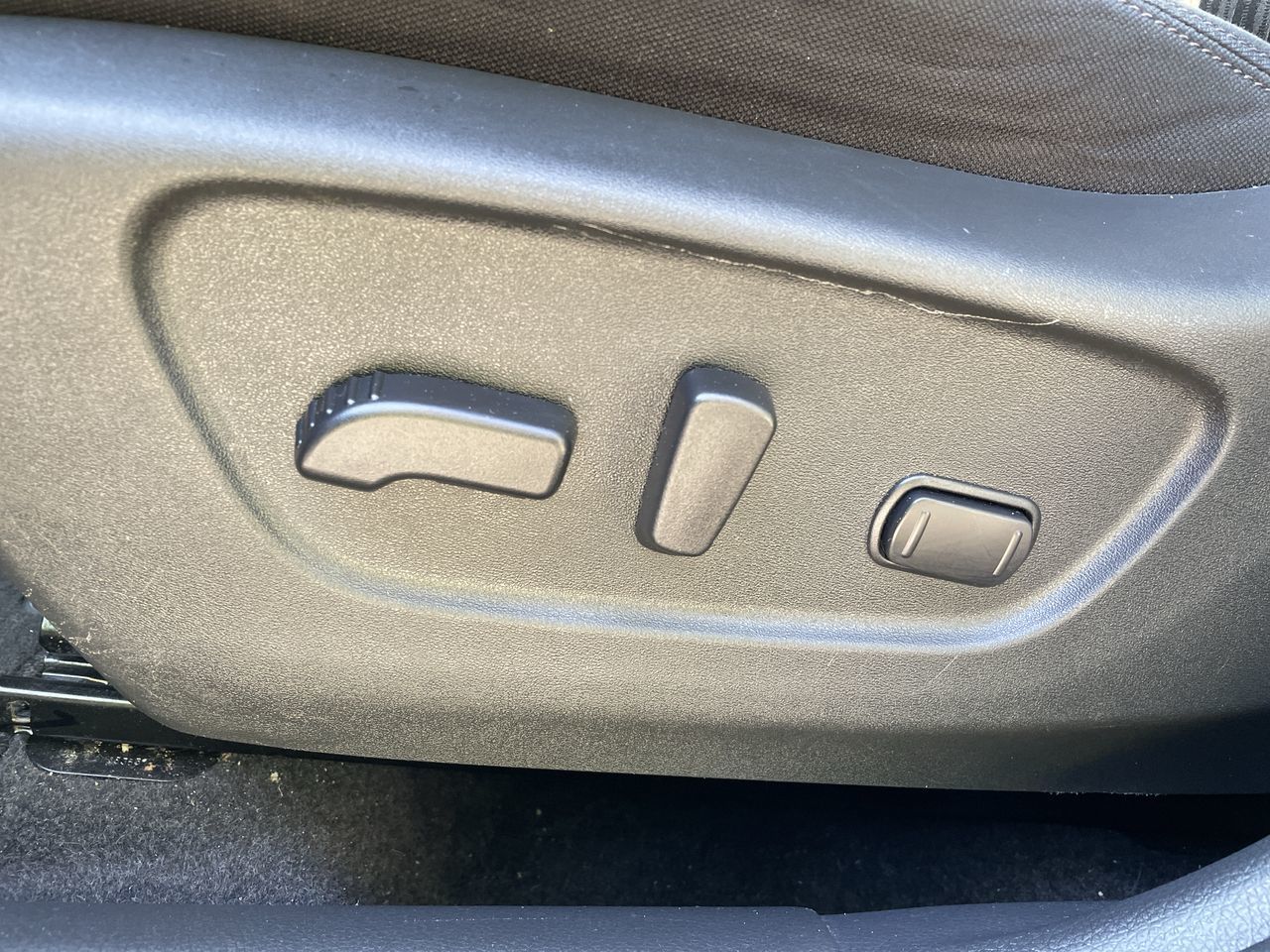 2017 Nissan Rogue in North Vancouver, British Columbia