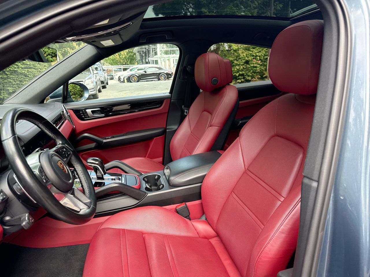 2020  Cayenne
