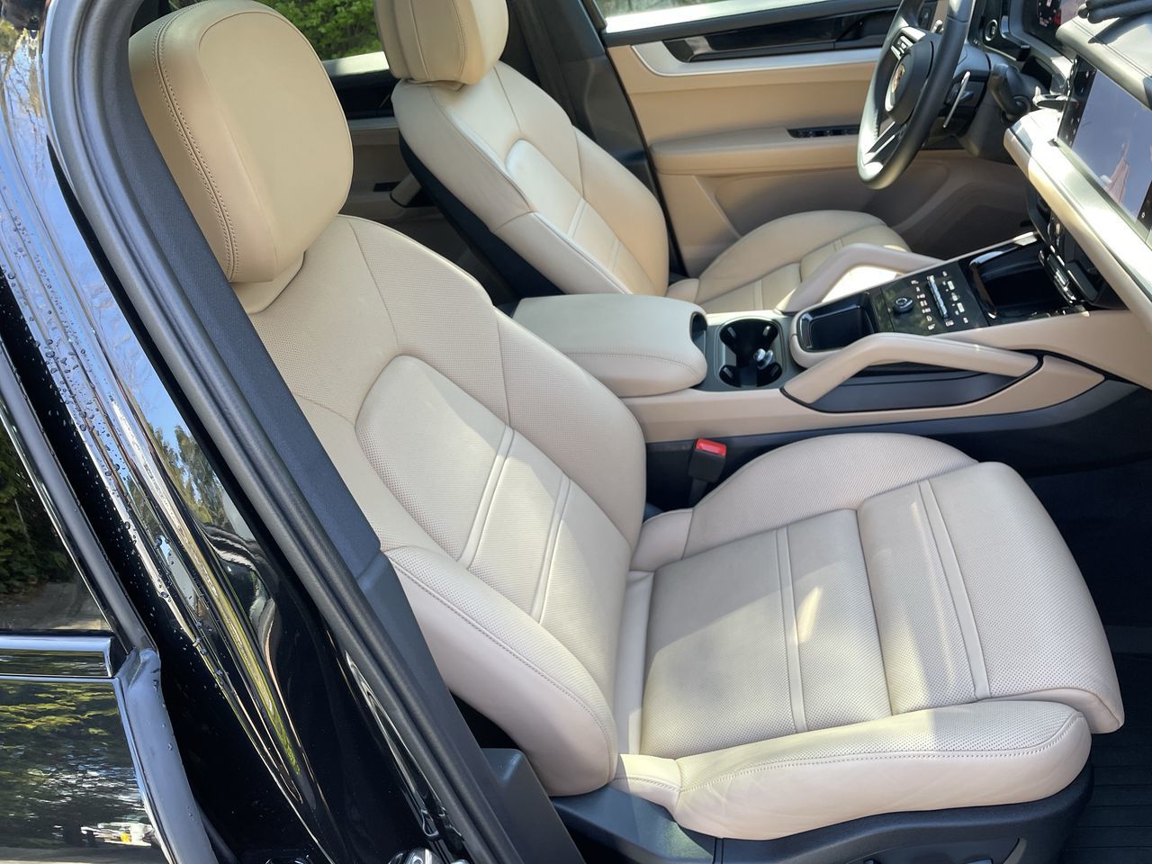 2024 Porsche Cayenne in North Vancouver, British Columbia