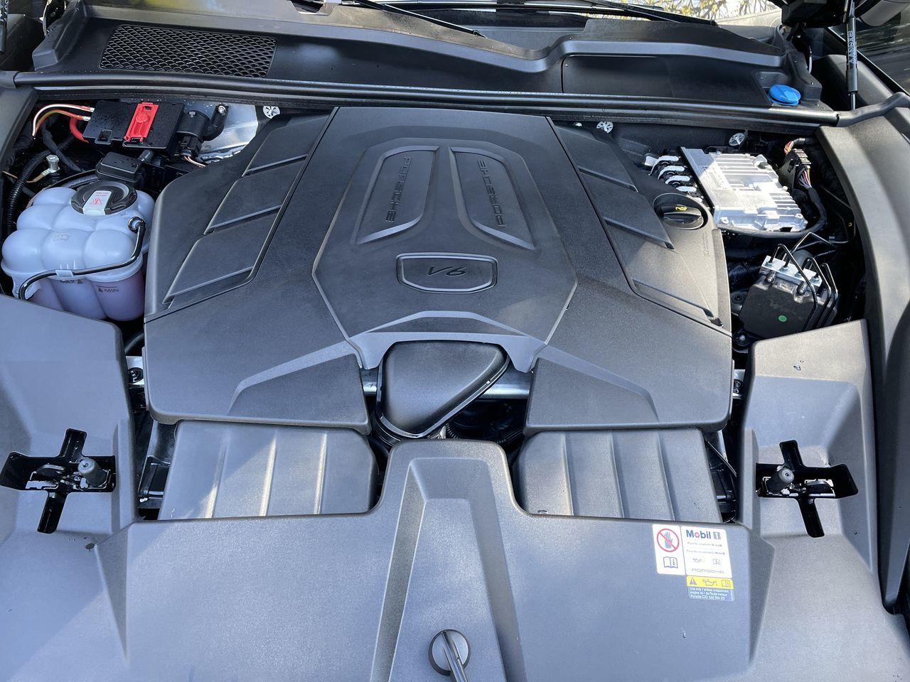 2024 Porsche Cayenne in North Vancouver, British Columbia
