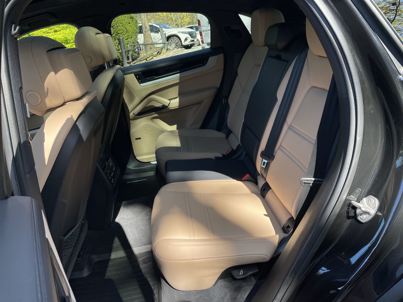 2024 Porsche Cayenne in North Vancouver, British Columbia