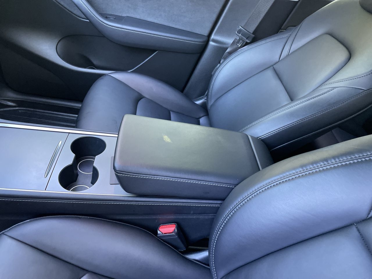 Tesla Model Y  2022 à North Vancouver, Colombie-Britannique