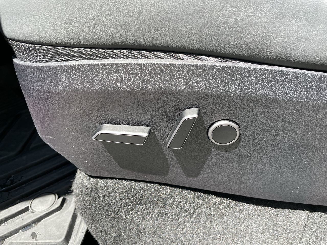 2023 Tesla Model Y in North Vancouver, British Columbia
