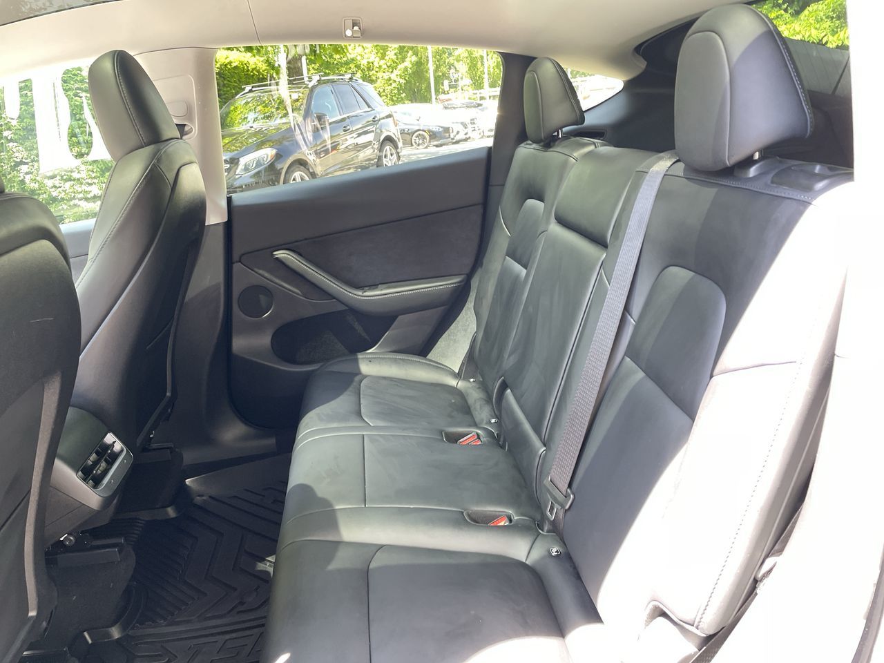 2023 Tesla Model Y in North Vancouver, British Columbia