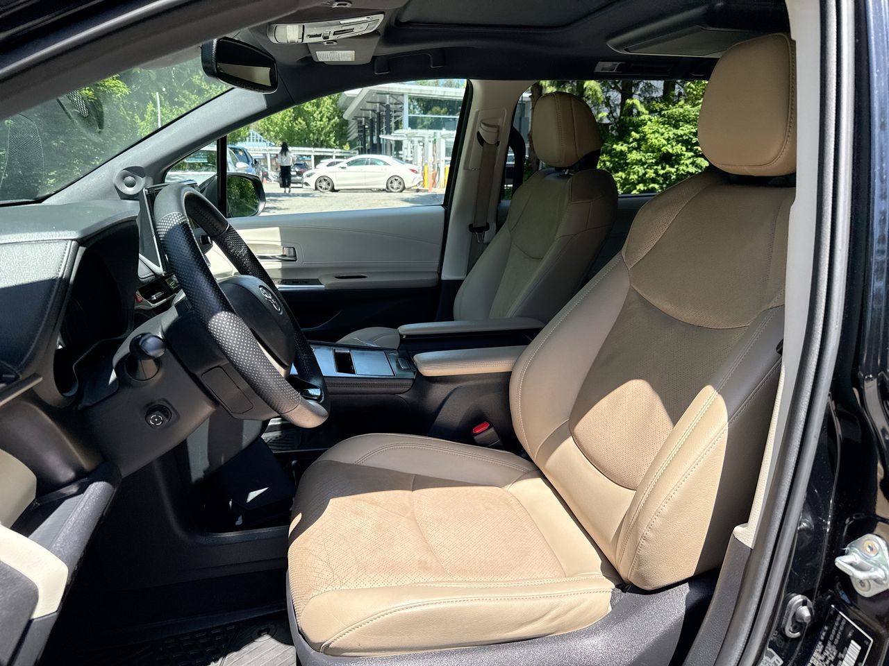 2022 Toyota Sienna Hybrid