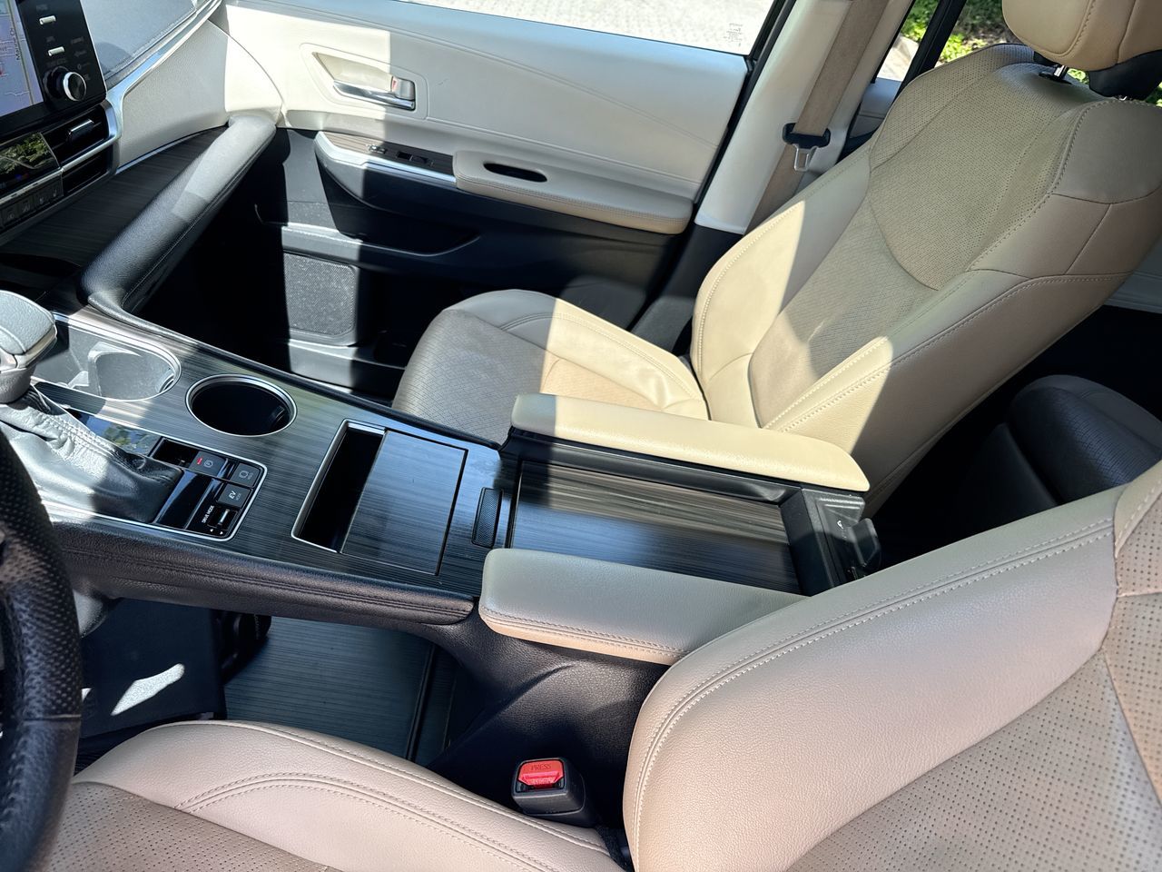 2022 Toyota Sienna Hybrid