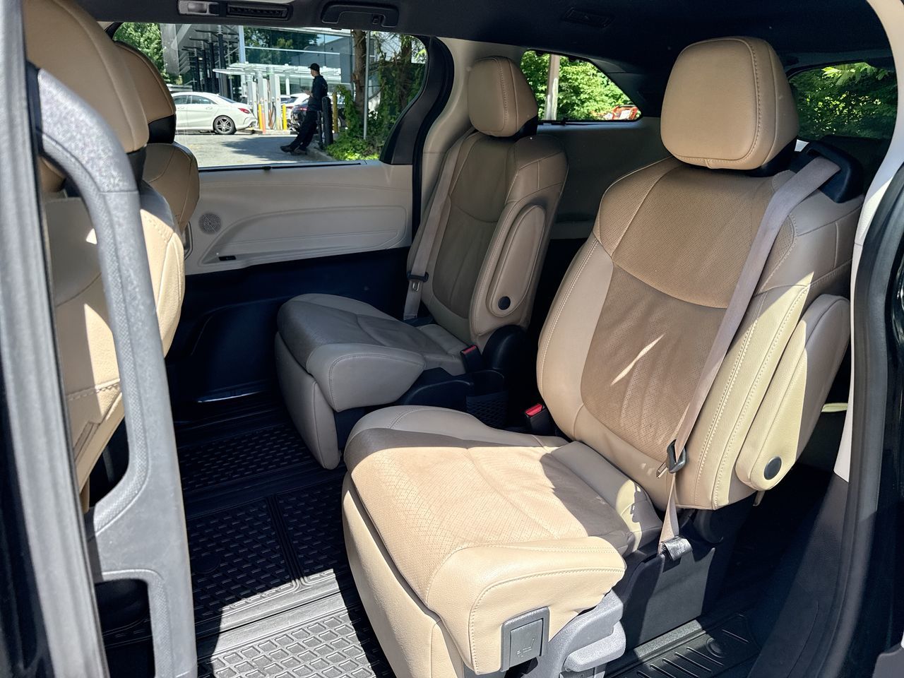 2022 Toyota Sienna Hybrid