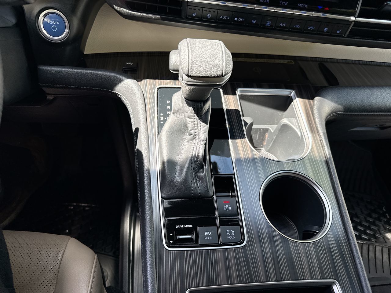 2022 Toyota Sienna Hybrid