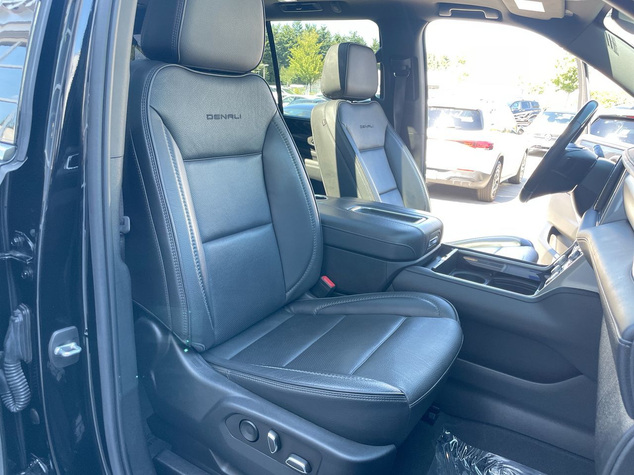 2022 GMC Yukon in Richmond, British Columbia