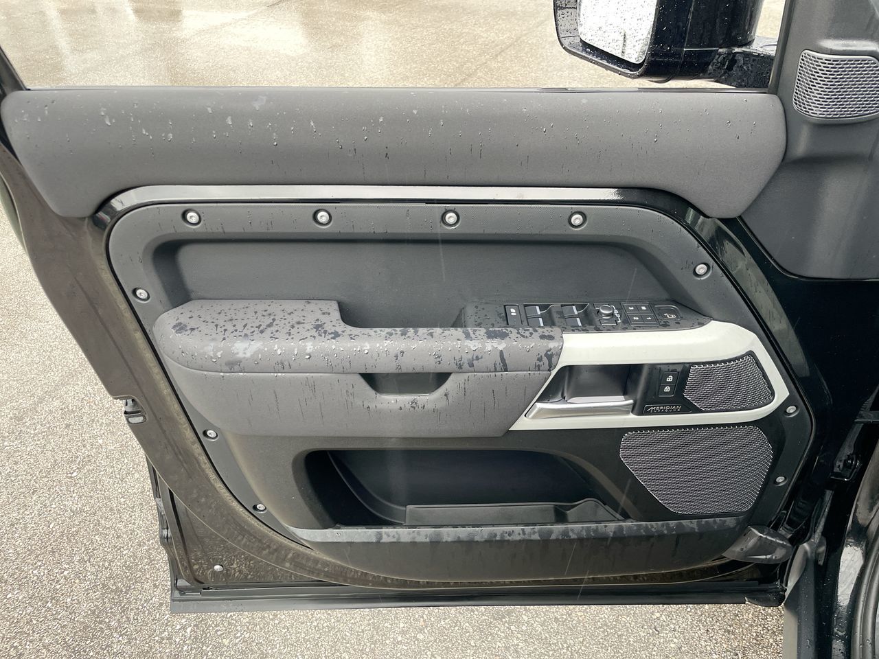 2023 Land Rover Defender