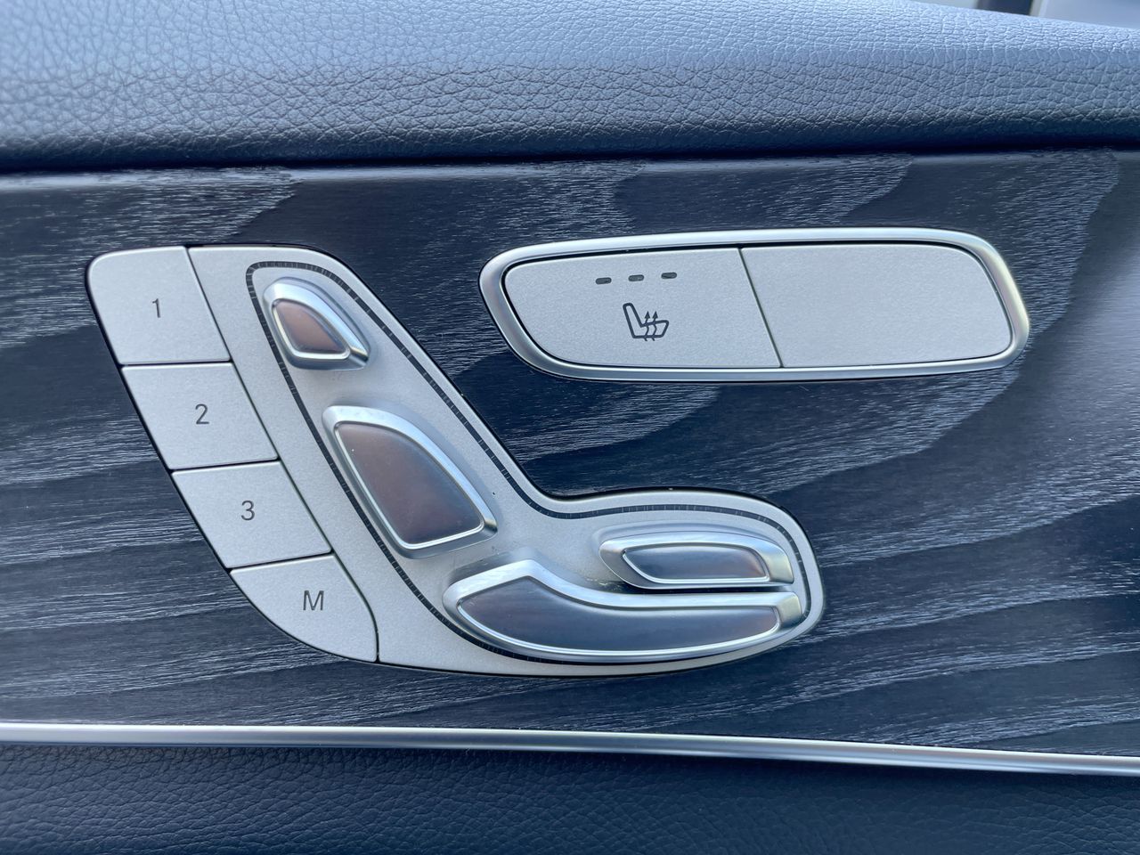 2018  C300