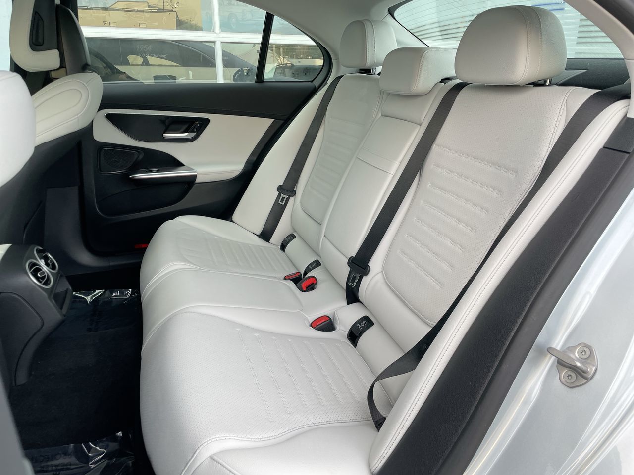 2022 Mercedes-Benz C300