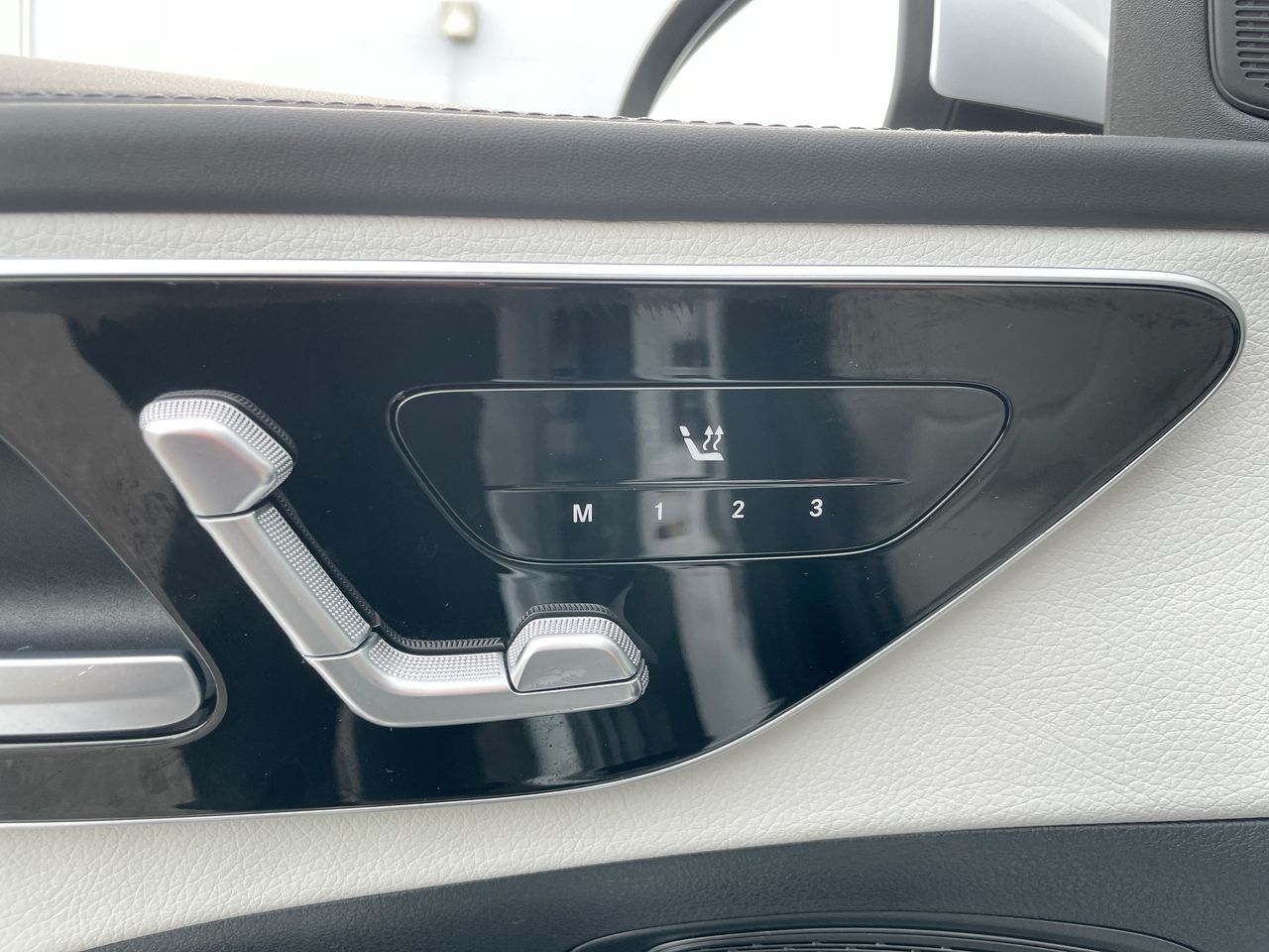 2022 Mercedes-Benz C300