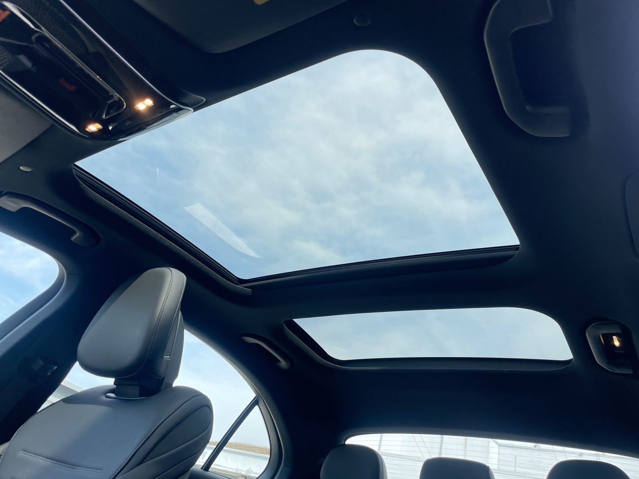 2022 Mercedes-Benz C300