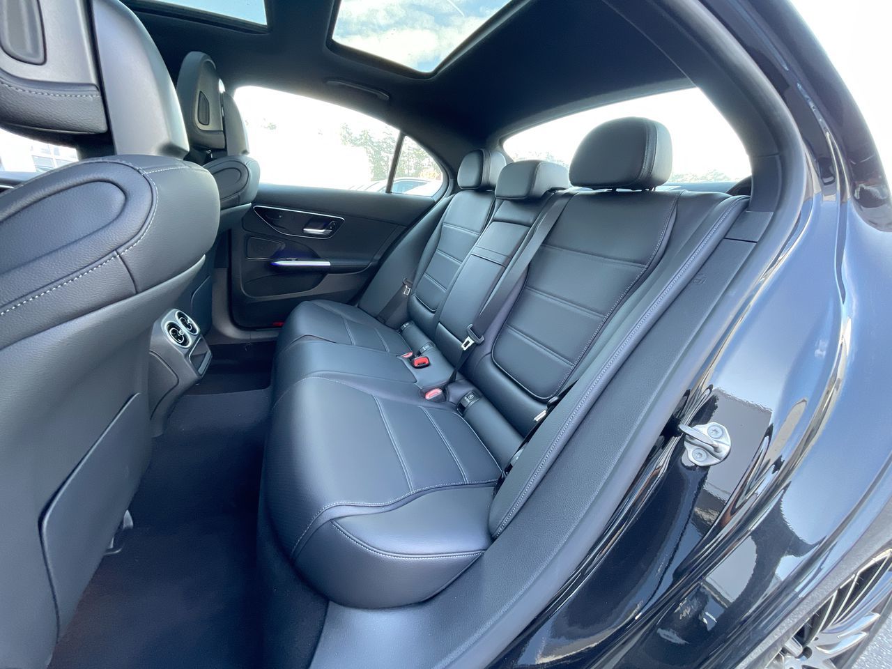 2022 Mercedes-Benz C300
