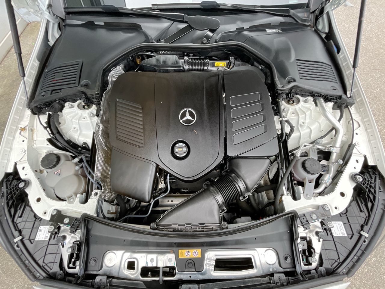 2023 Mercedes-Benz C300