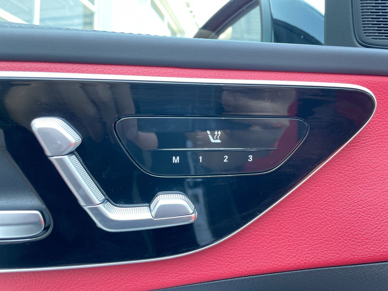 2023 Mercedes-Benz C300