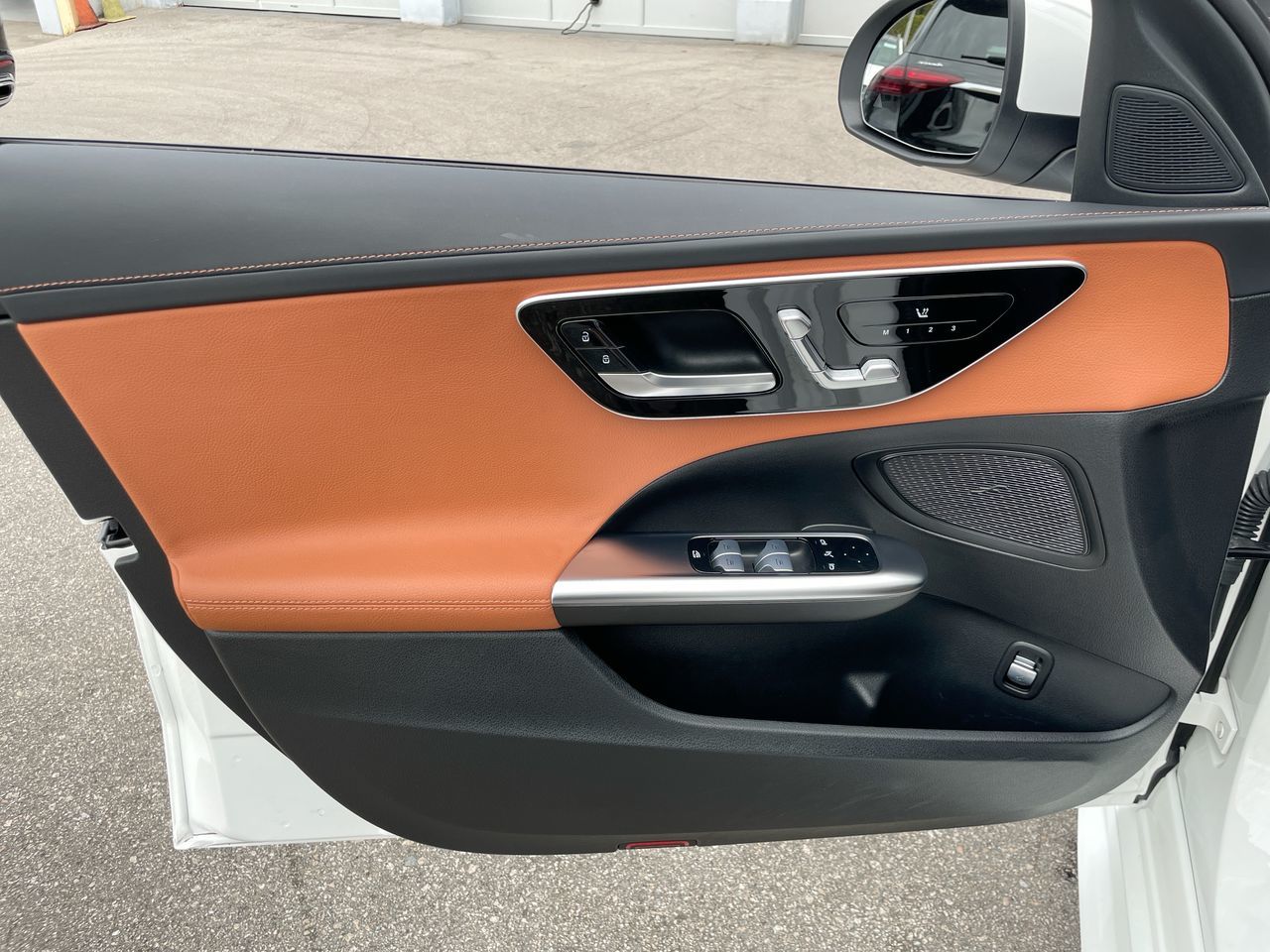 2023  C300