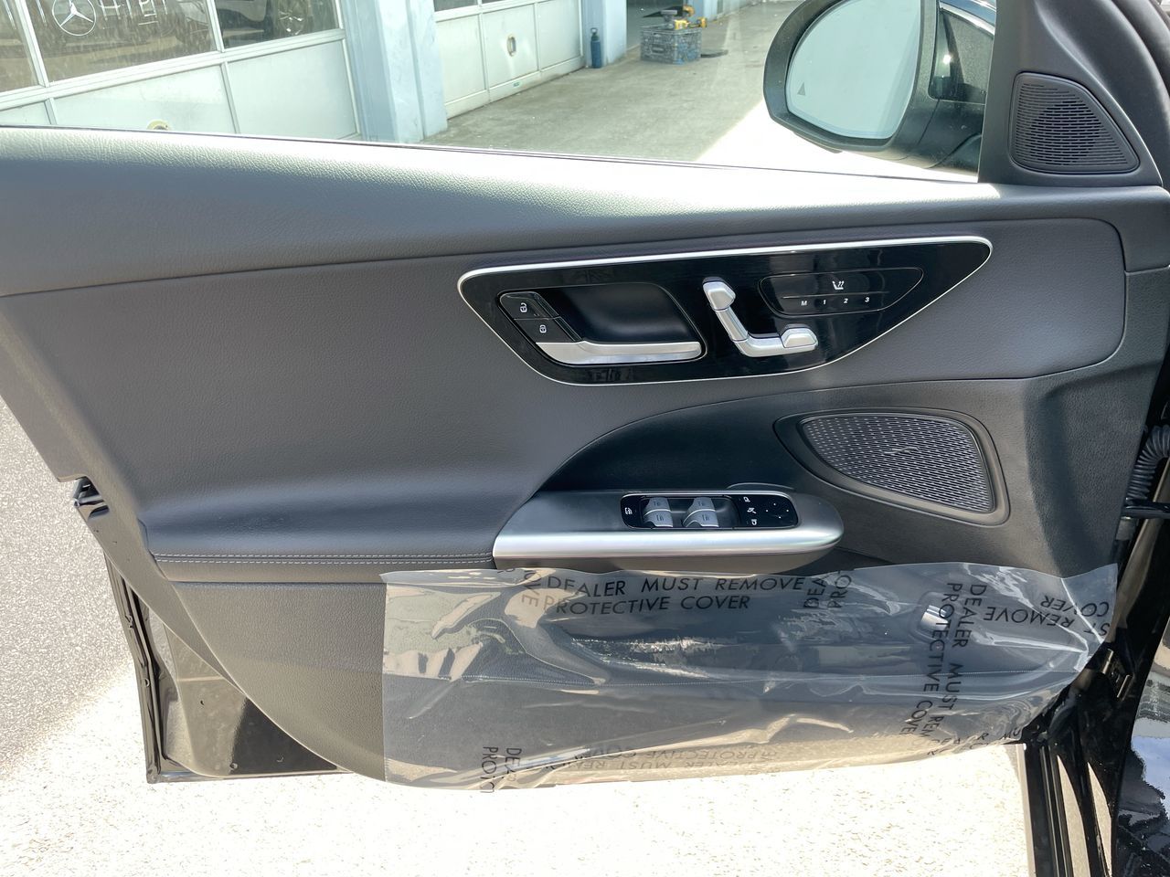 2025 Mercedes-Benz C300