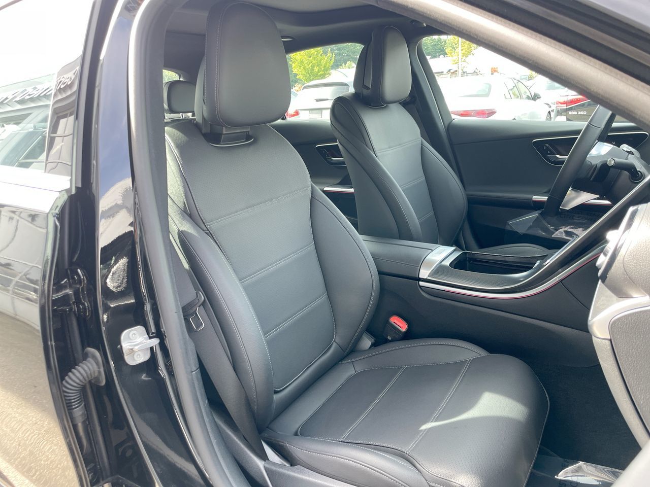 2025 Mercedes-Benz C300