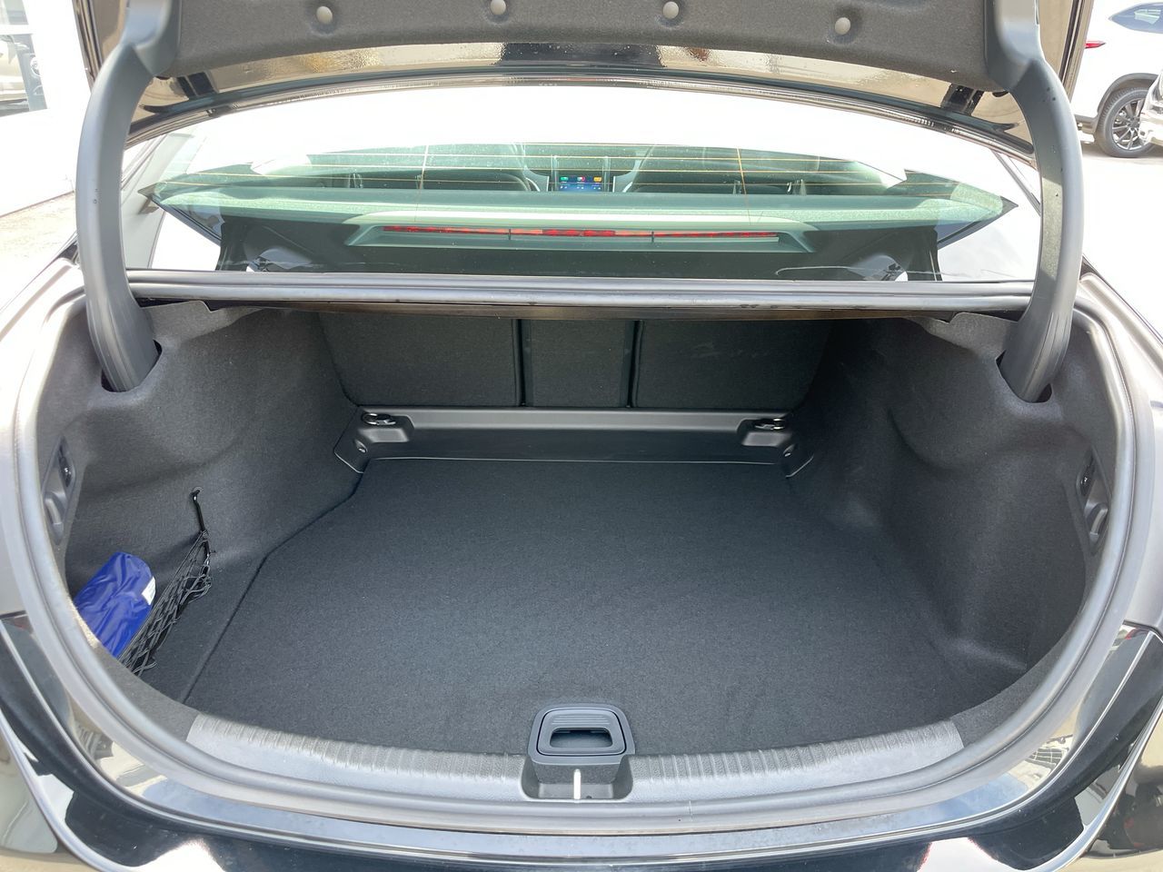 2025 Mercedes-Benz C300