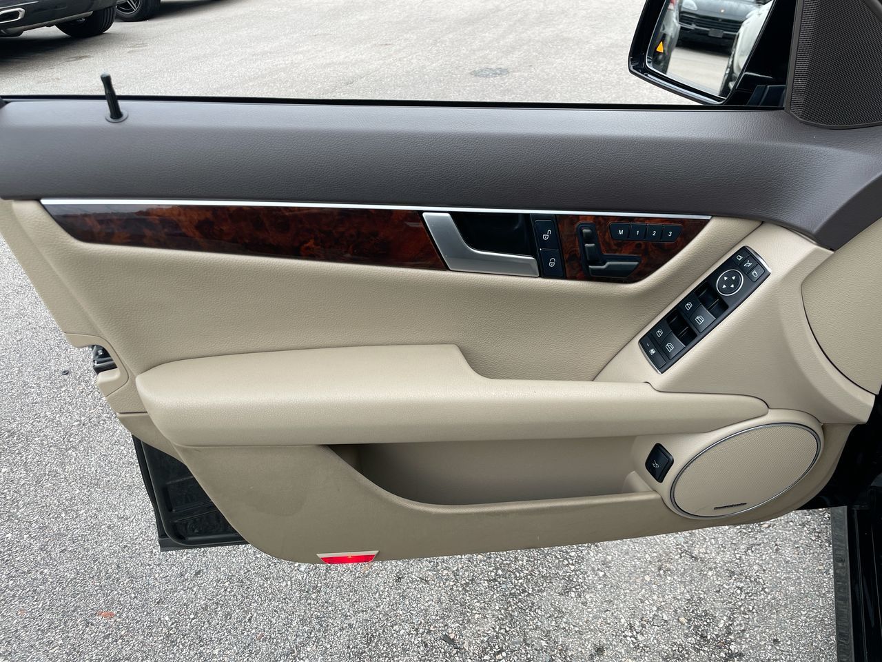 Mercedes-Benz C350  2012 à Richmond, Colombie-Britannique