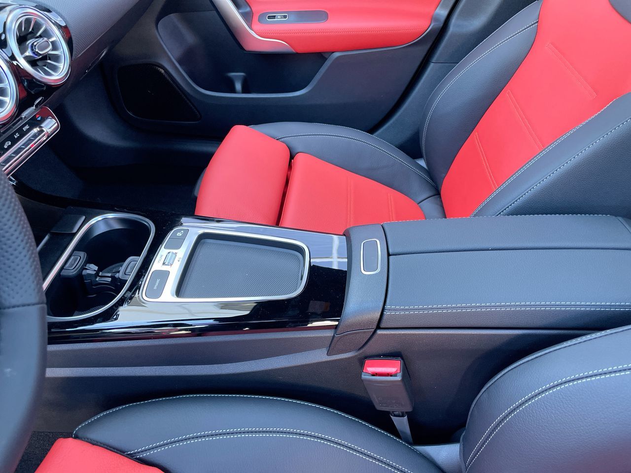 2025 Mercedes-Benz CLA