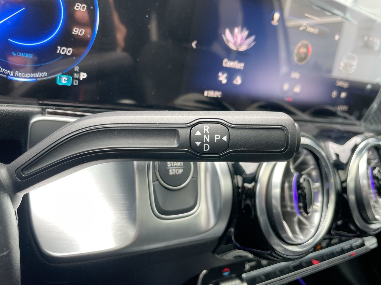 2025 Mercedes-Benz EQB in Richmond, British Columbia