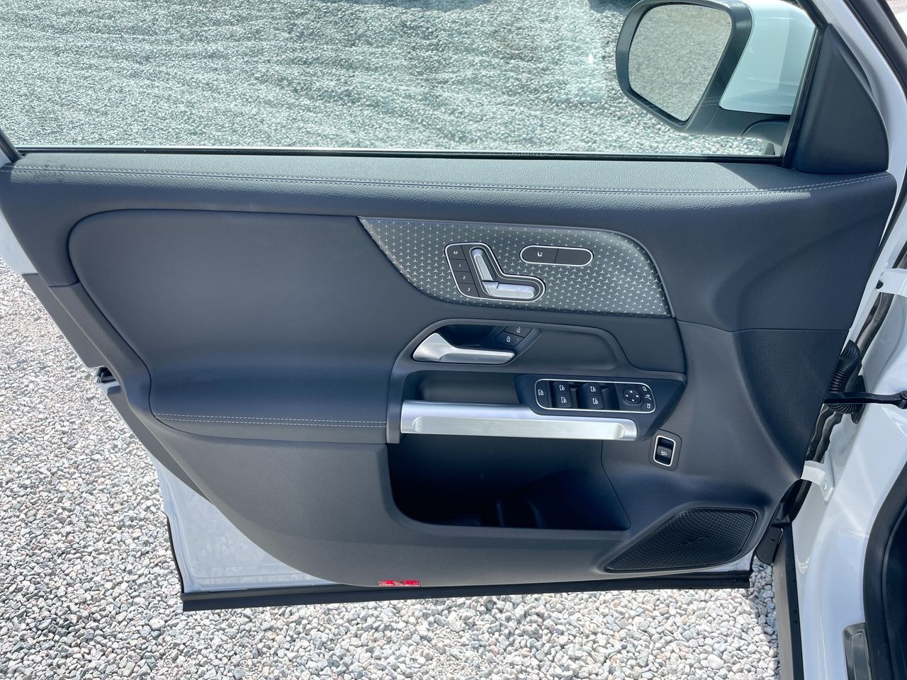 2025 Mercedes-Benz EQB in Richmond, British Columbia