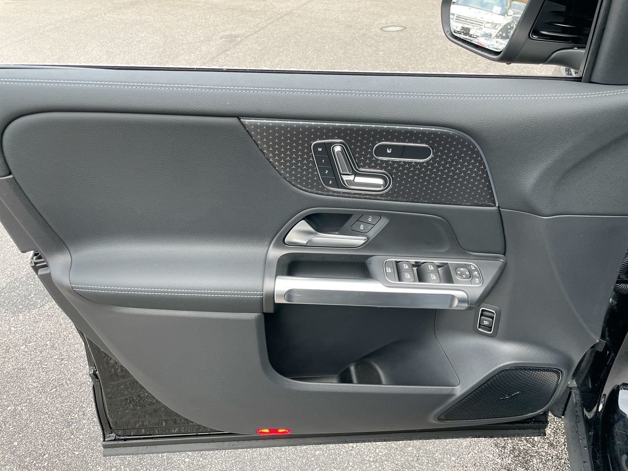 Mercedes-Benz EQB  2025 à Richmond, Colombie-Britannique