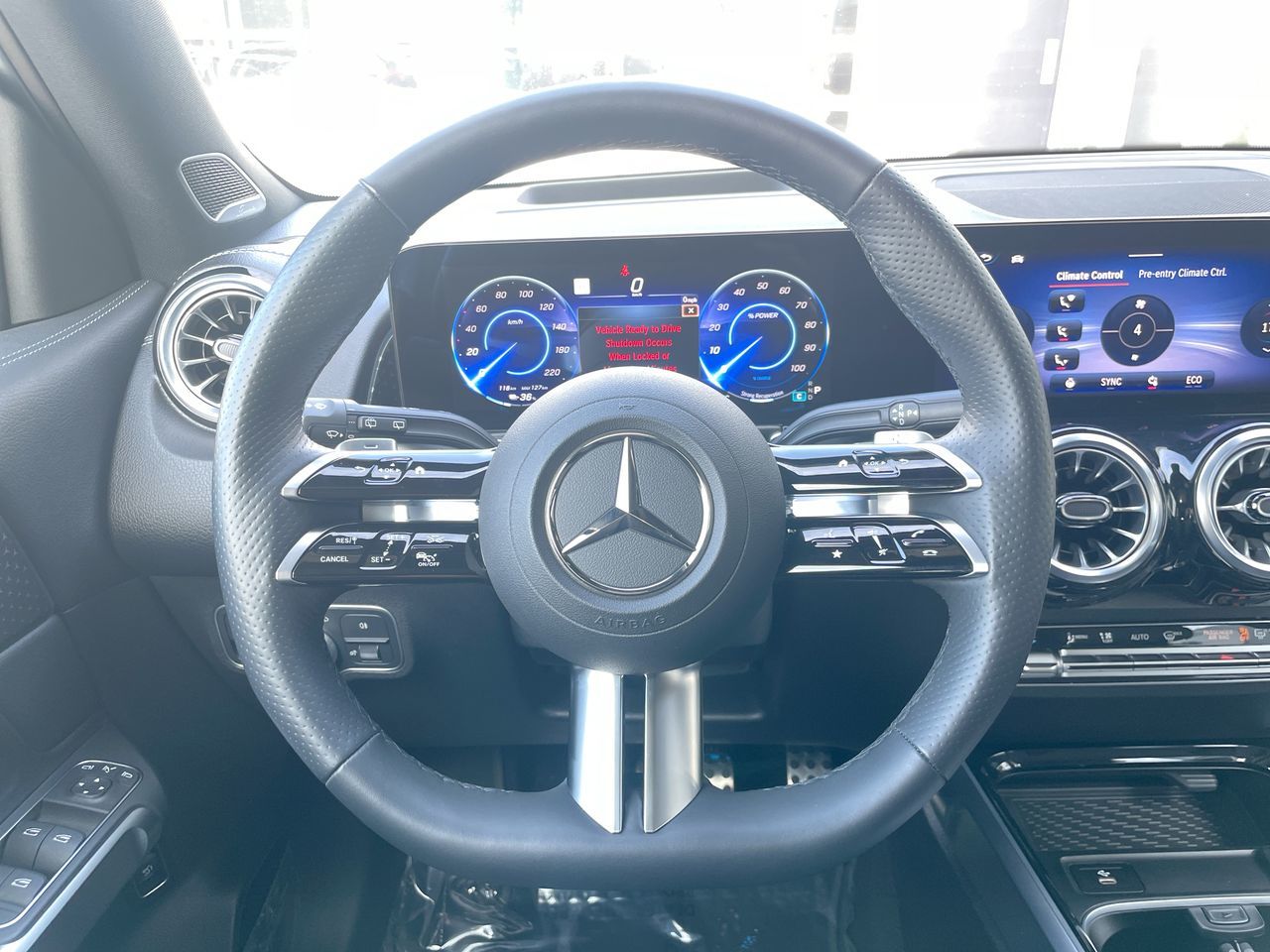 Mercedes-Benz EQB300  2024 à Richmond, Colombie-Britannique