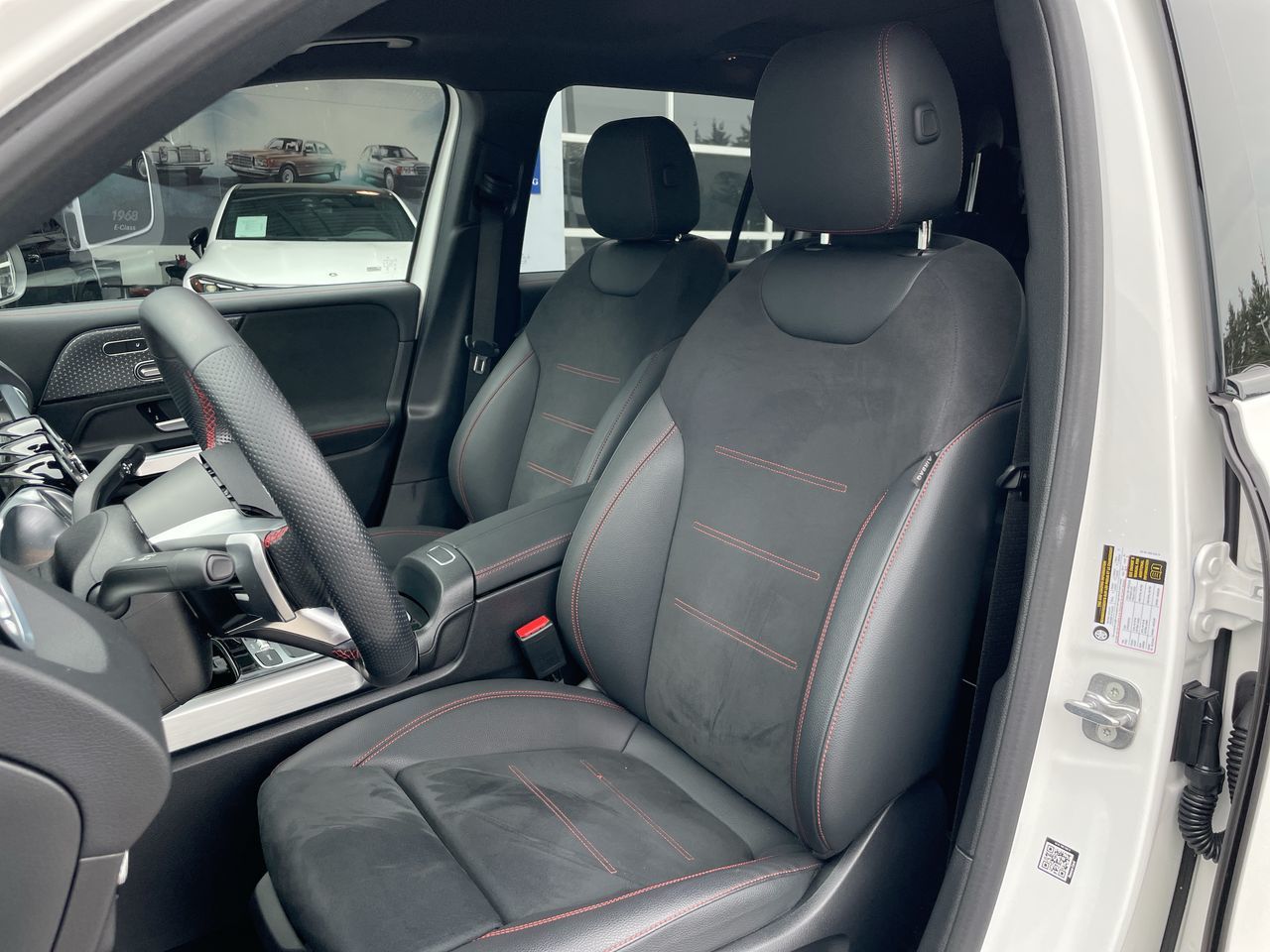 2024 Mercedes-Benz EQB300