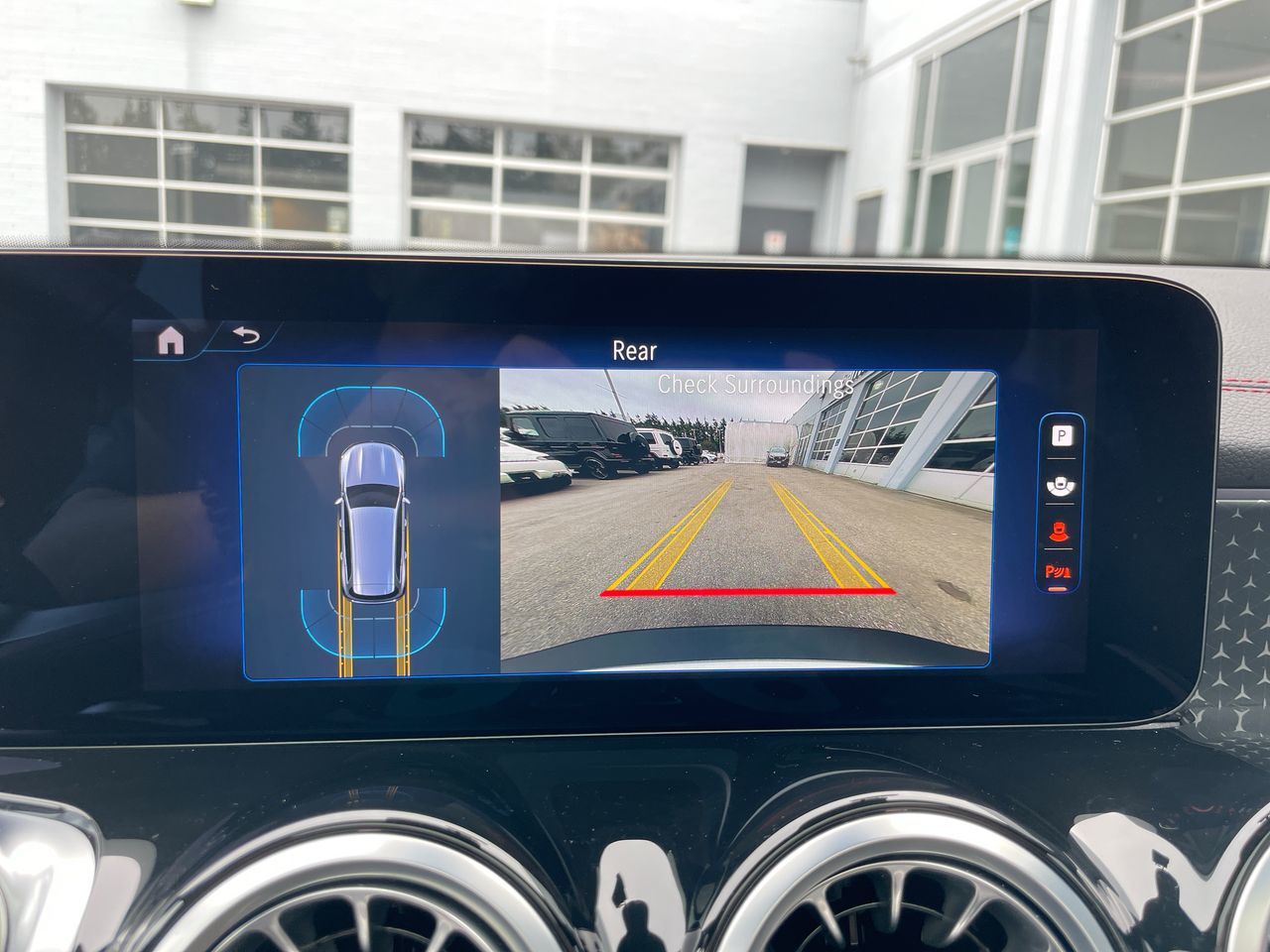 2024 Mercedes-Benz EQB300