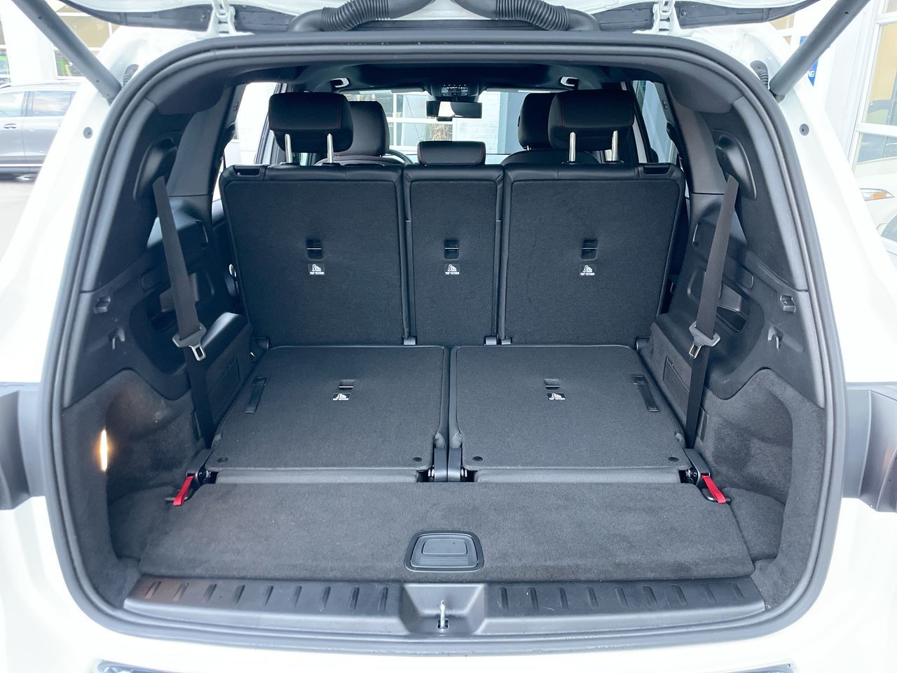 Mercedes-Benz EQB300  2024 à Richmond, Colombie-Britannique