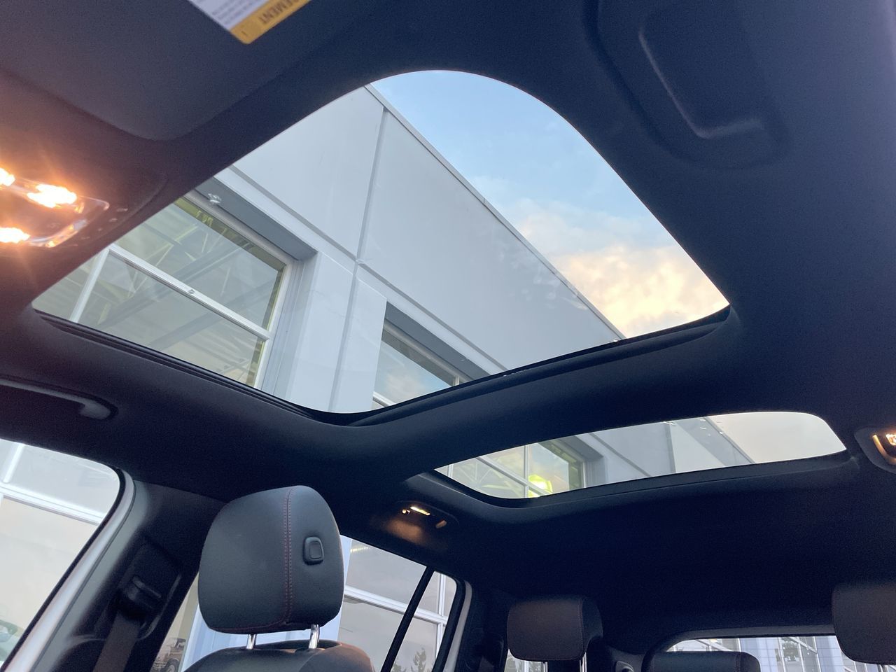 Mercedes-Benz EQB300  2024 à Richmond, Colombie-Britannique