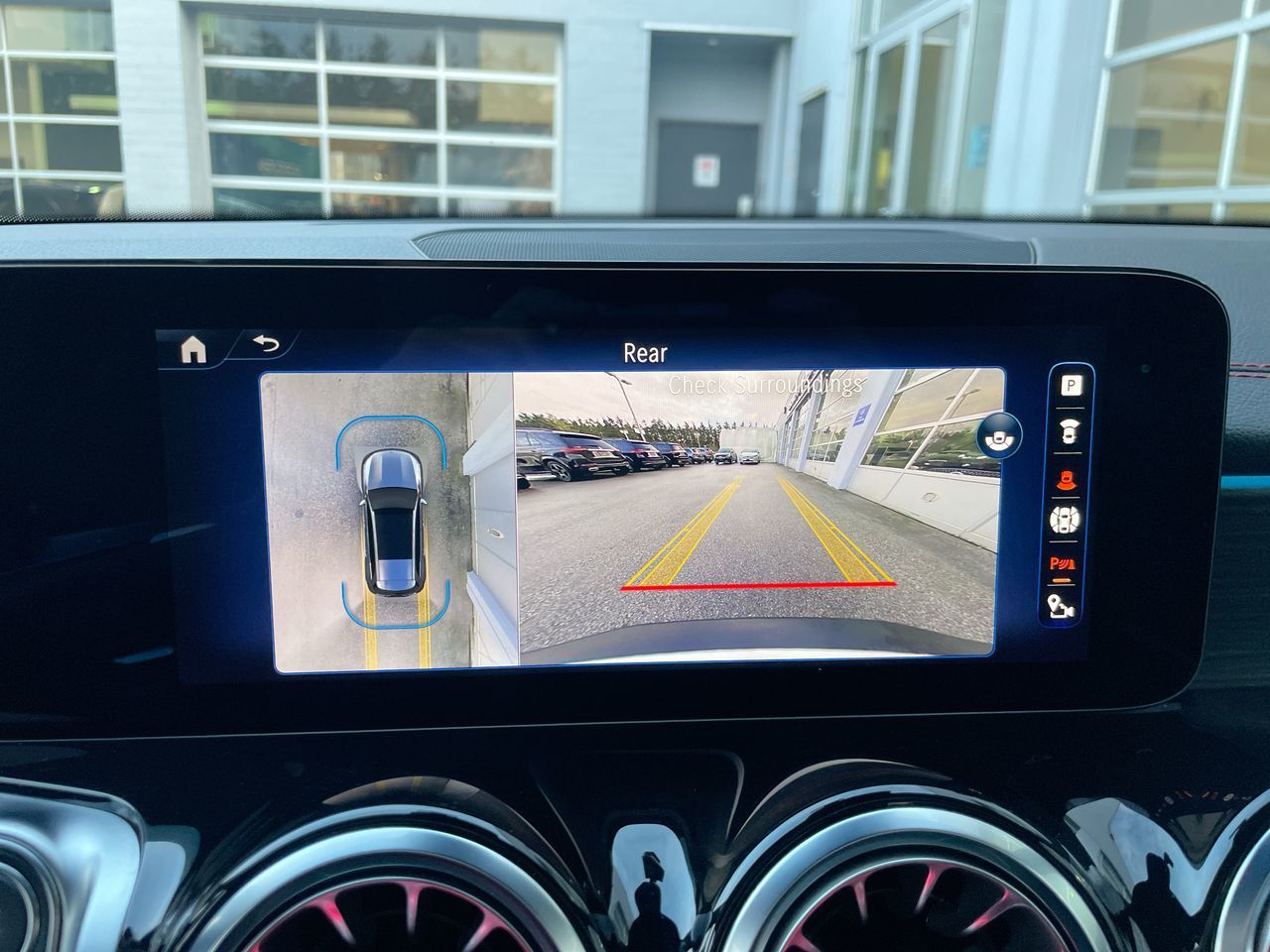 Mercedes-Benz EQB300  2024 à Richmond, Colombie-Britannique