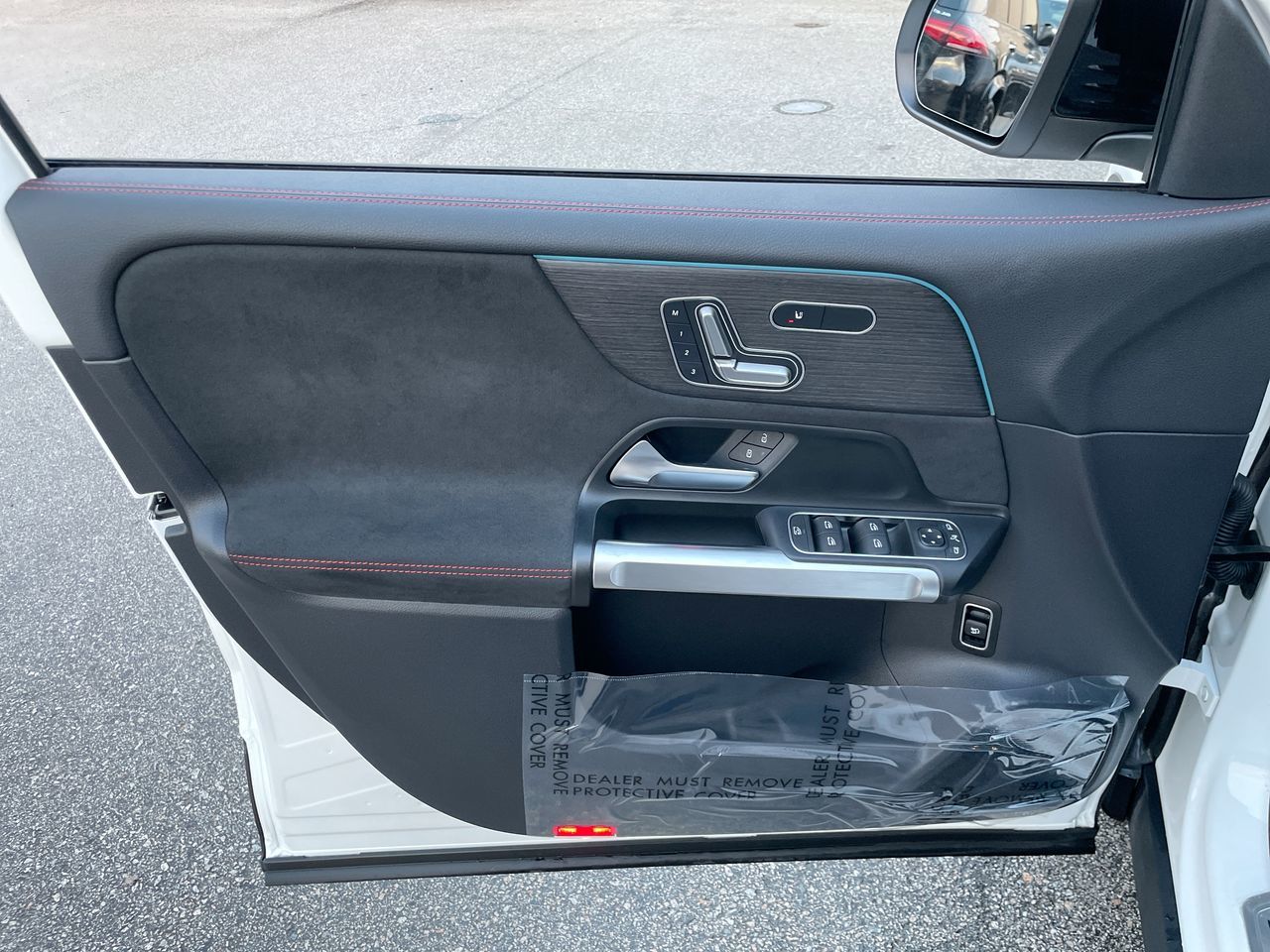 Mercedes-Benz EQB300  2024 à Richmond, Colombie-Britannique