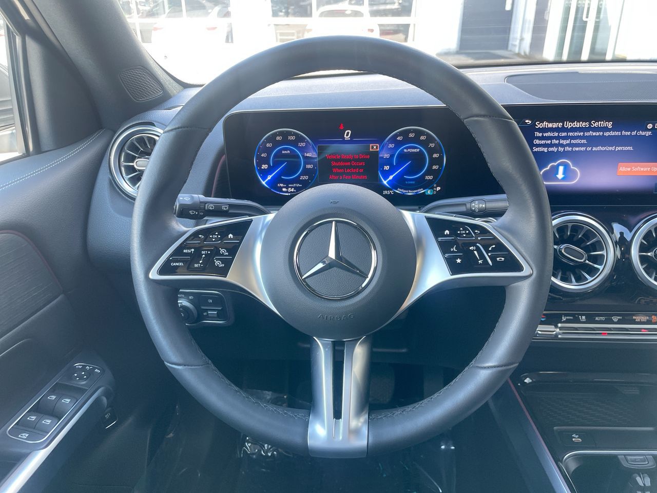 2025 Mercedes-Benz EQB300