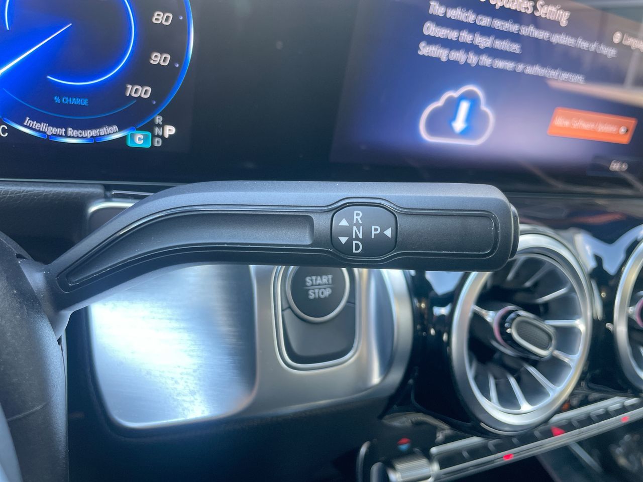 2025 Mercedes-Benz EQB300