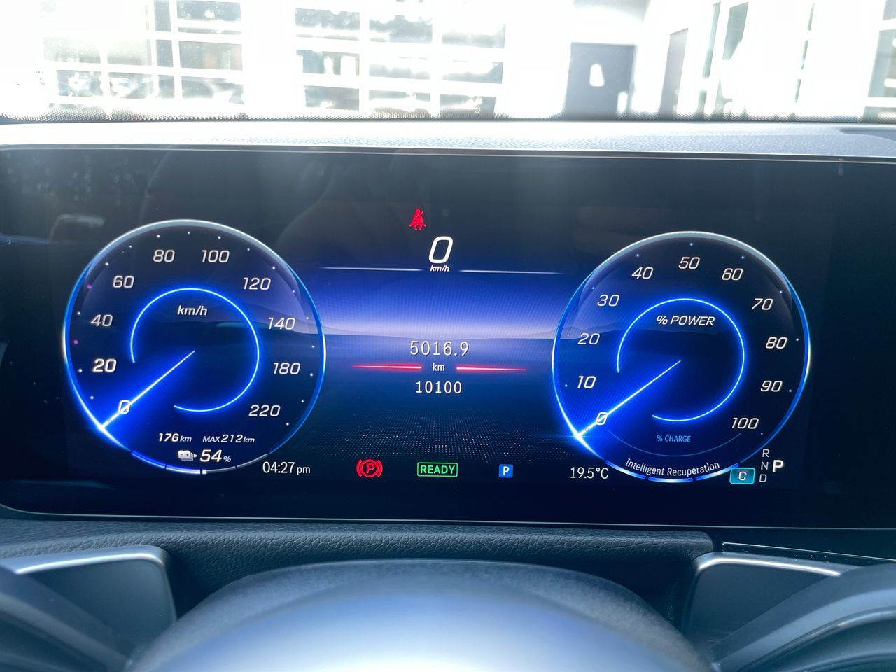 2025 Mercedes-Benz EQB300