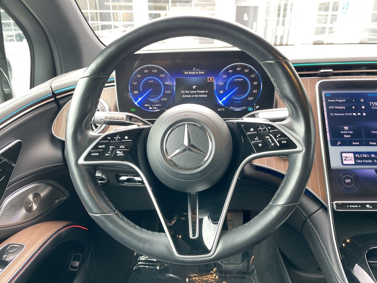 2023 Mercedes-Benz EQS450