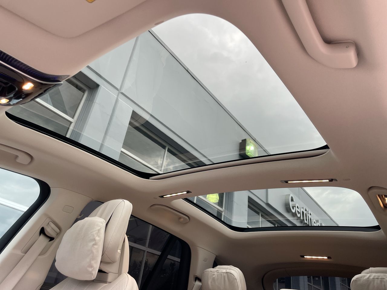 2023 Mercedes-Benz EQS450