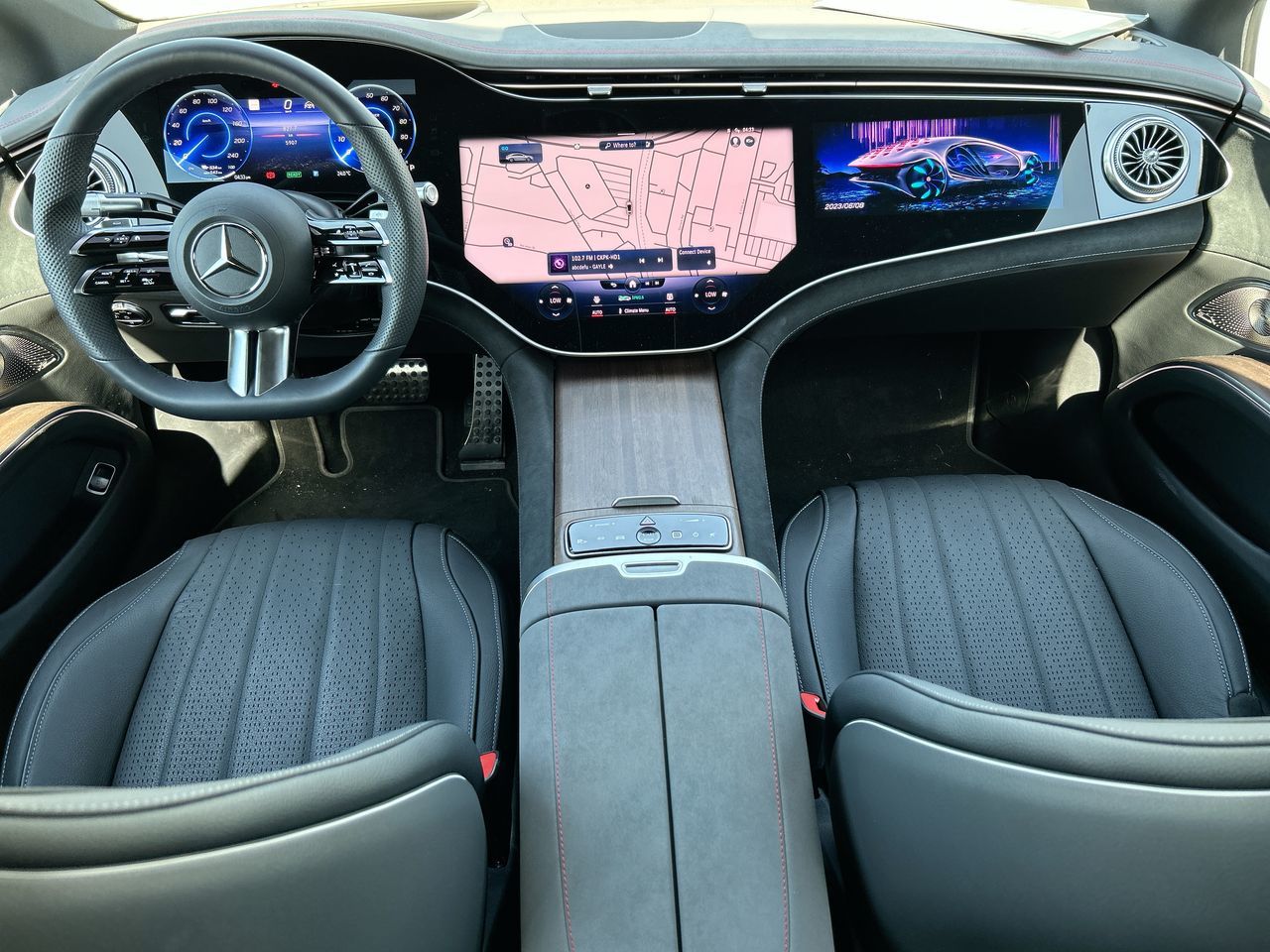 2022  EQS580