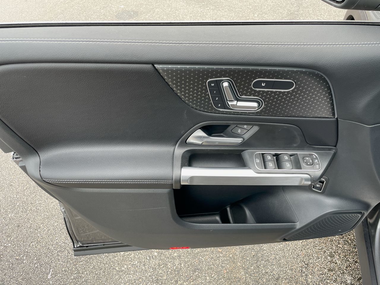 2025 Mercedes-Benz GLB in Richmond, British Columbia