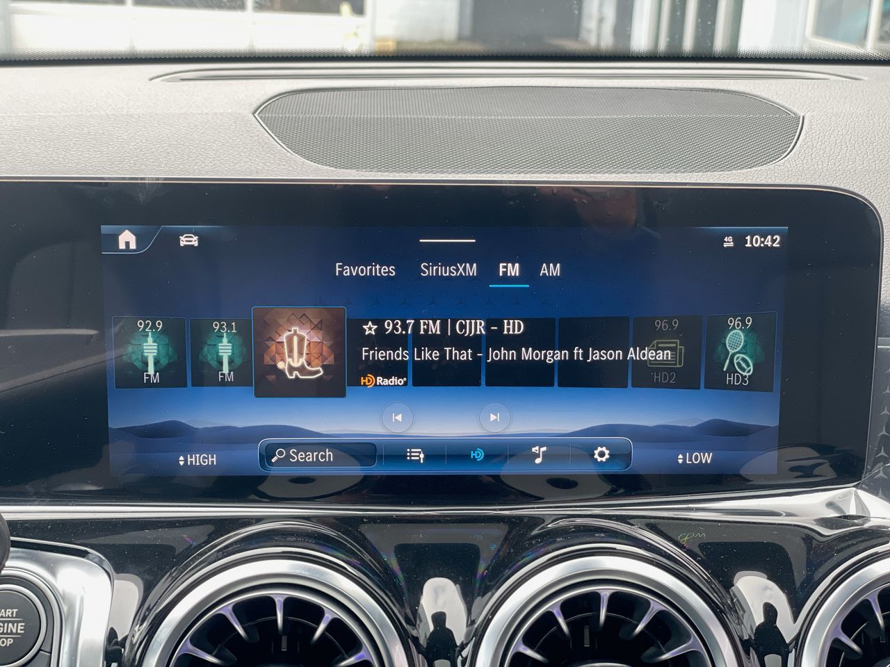 2025 Mercedes-Benz GLB in Richmond, British Columbia