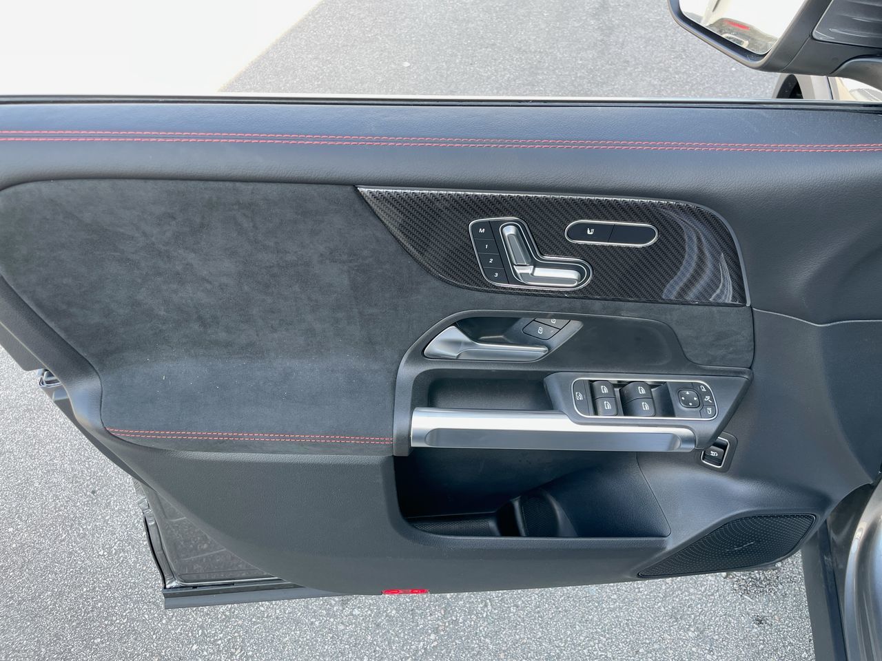 2025 Mercedes-Benz GLB in Richmond, British Columbia