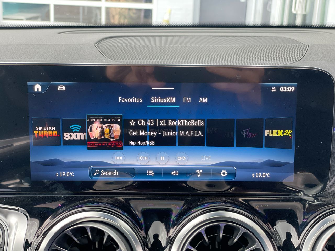 2025 Mercedes-Benz GLB in Richmond, British Columbia