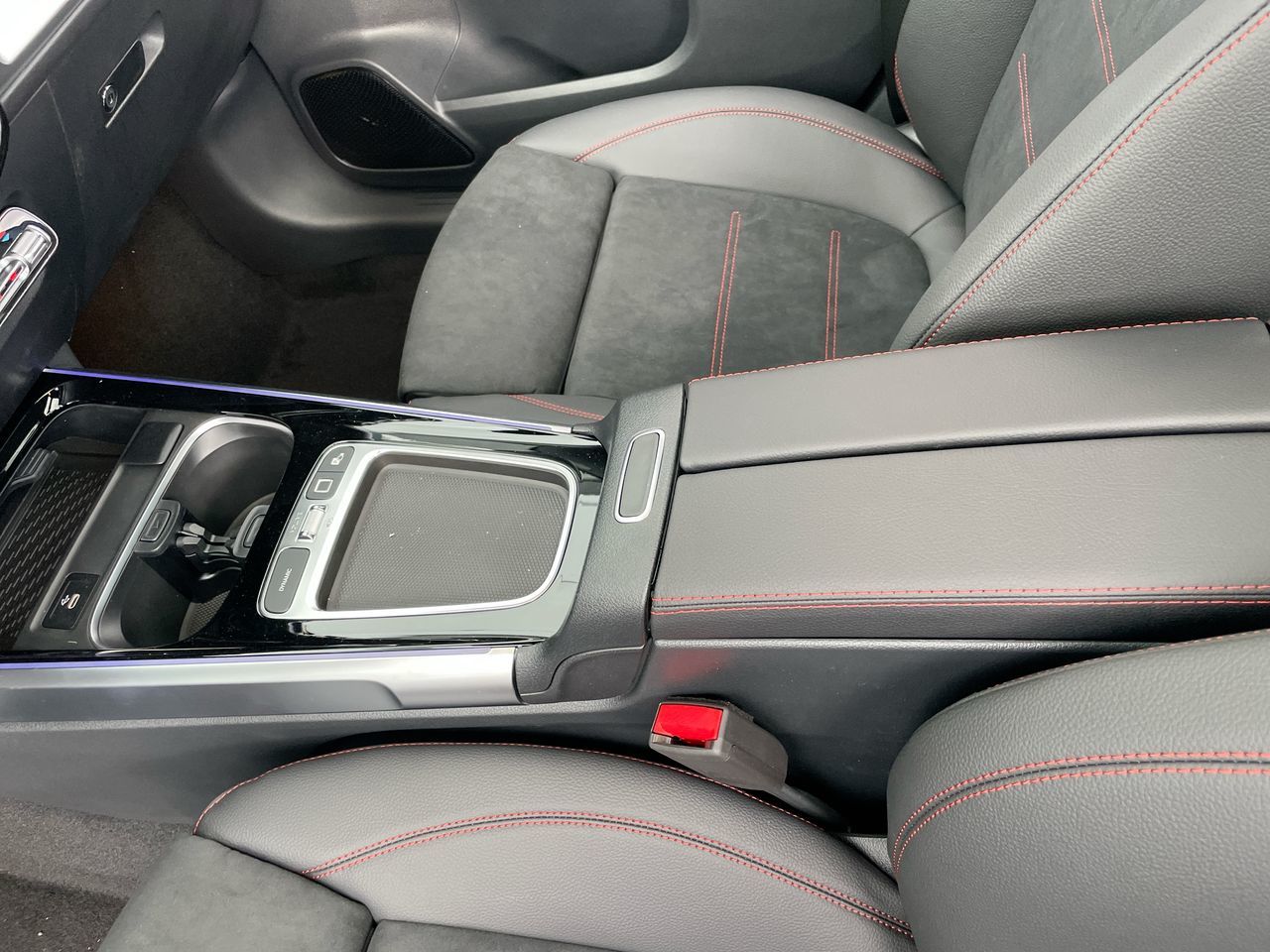 2025 Mercedes-Benz GLB in Richmond, British Columbia