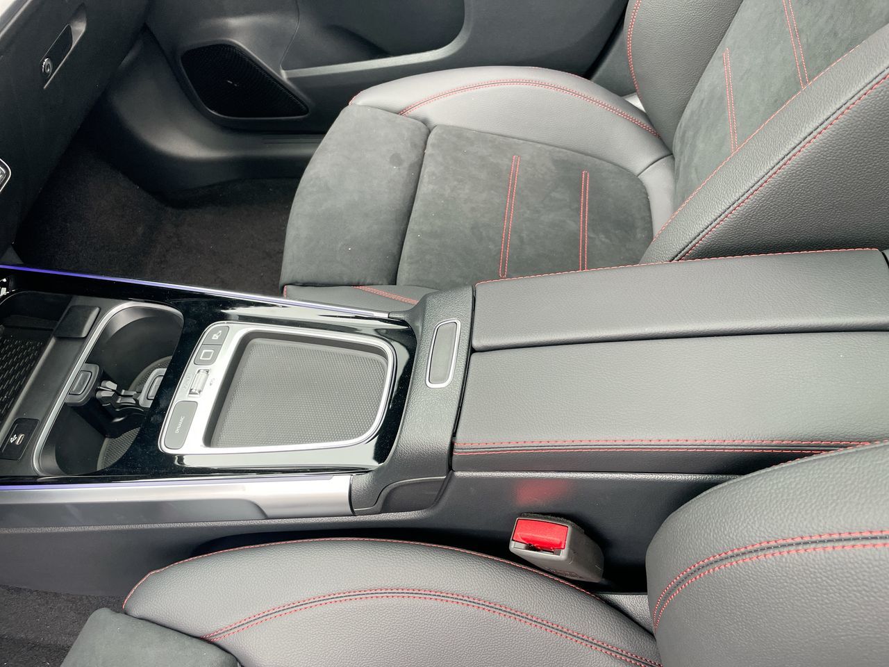 2025 Mercedes-Benz GLB in Richmond, British Columbia
