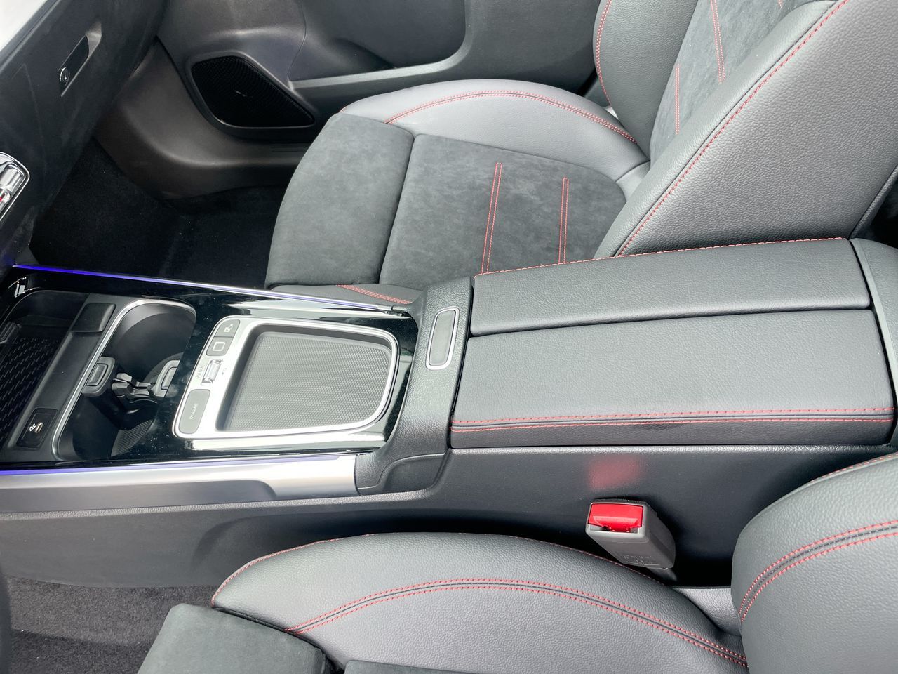 2025 Mercedes-Benz GLB in Richmond, British Columbia